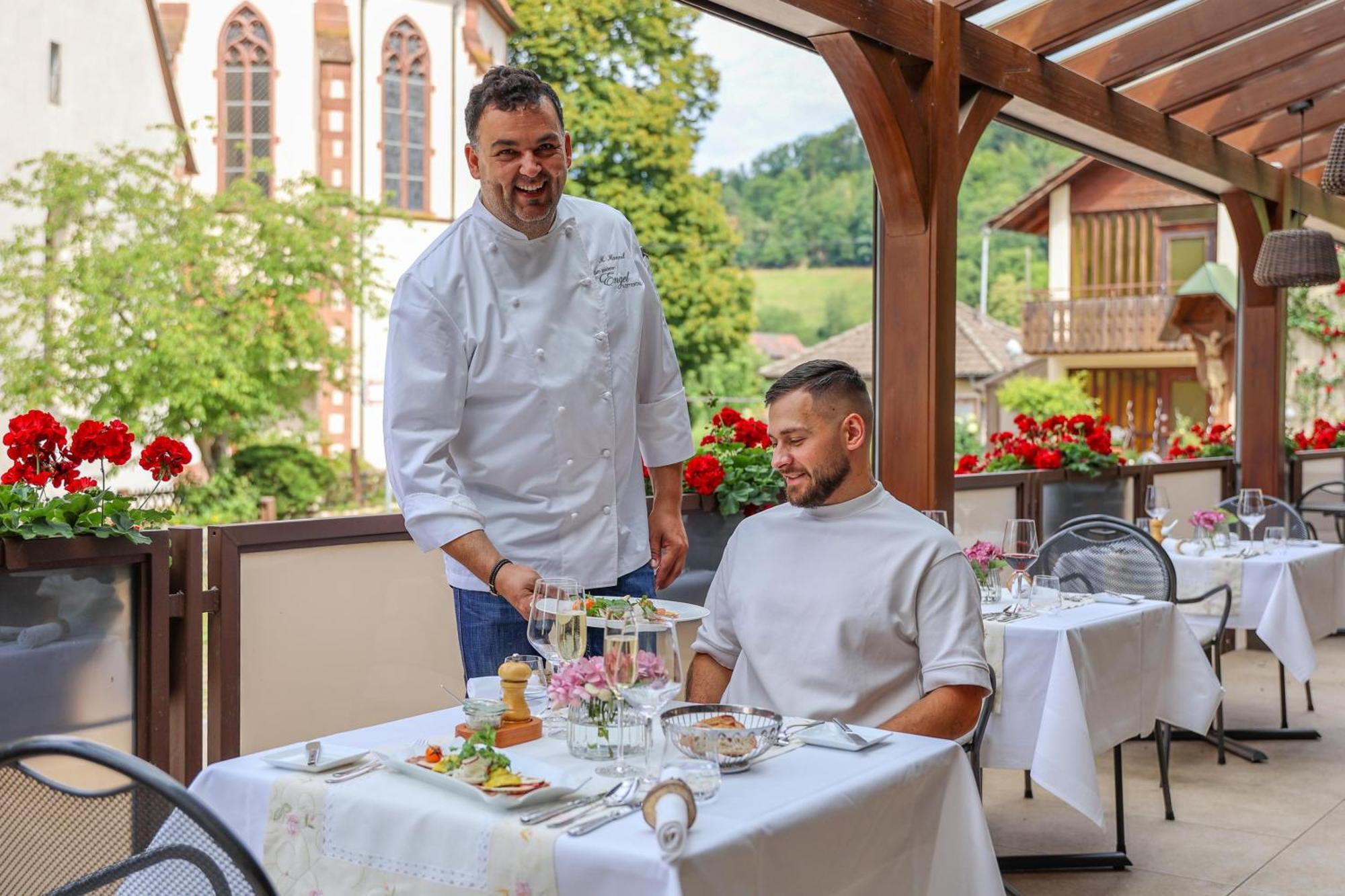 Hotel-Gasthaus Goldener Engel Glottertal Eksteriør billede