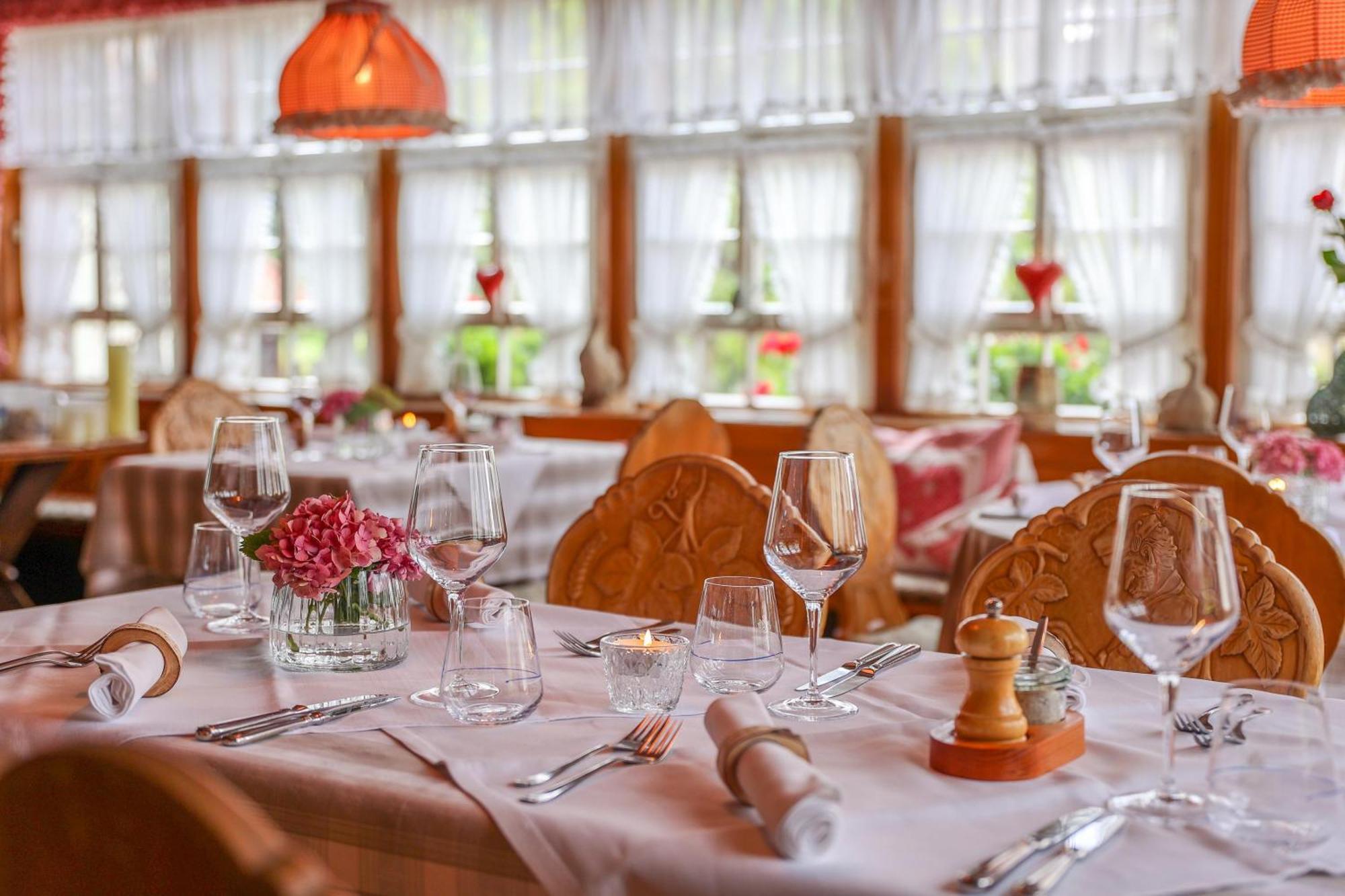Hotel-Gasthaus Goldener Engel Glottertal Eksteriør billede