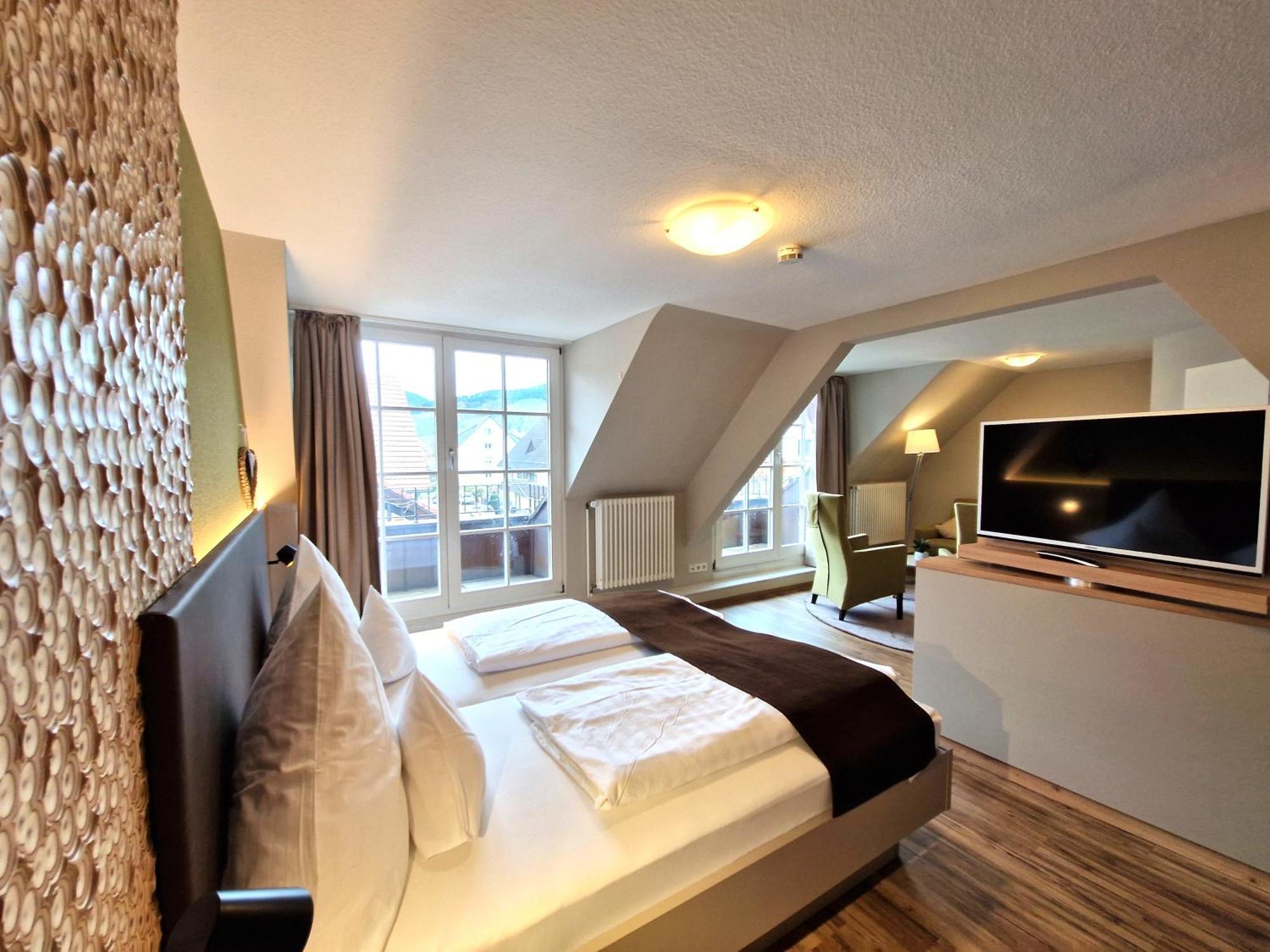 Hotel-Gasthaus Goldener Engel Glottertal Eksteriør billede