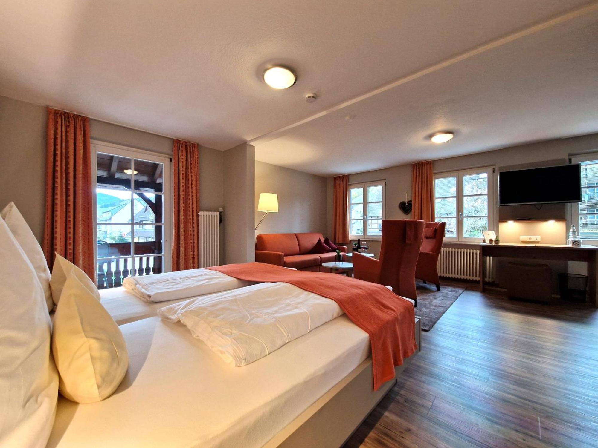 Hotel-Gasthaus Goldener Engel Glottertal Eksteriør billede