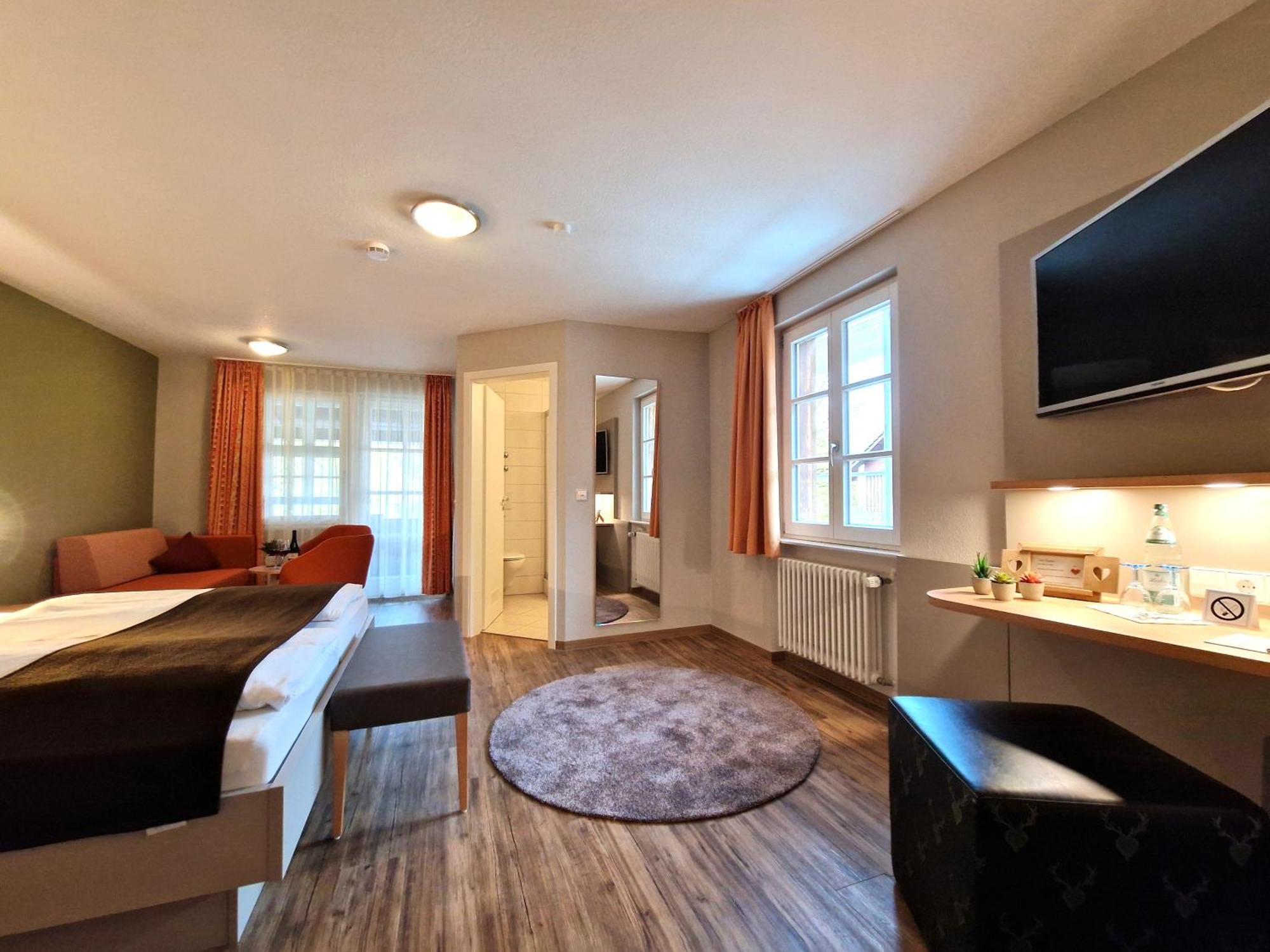 Hotel-Gasthaus Goldener Engel Glottertal Eksteriør billede