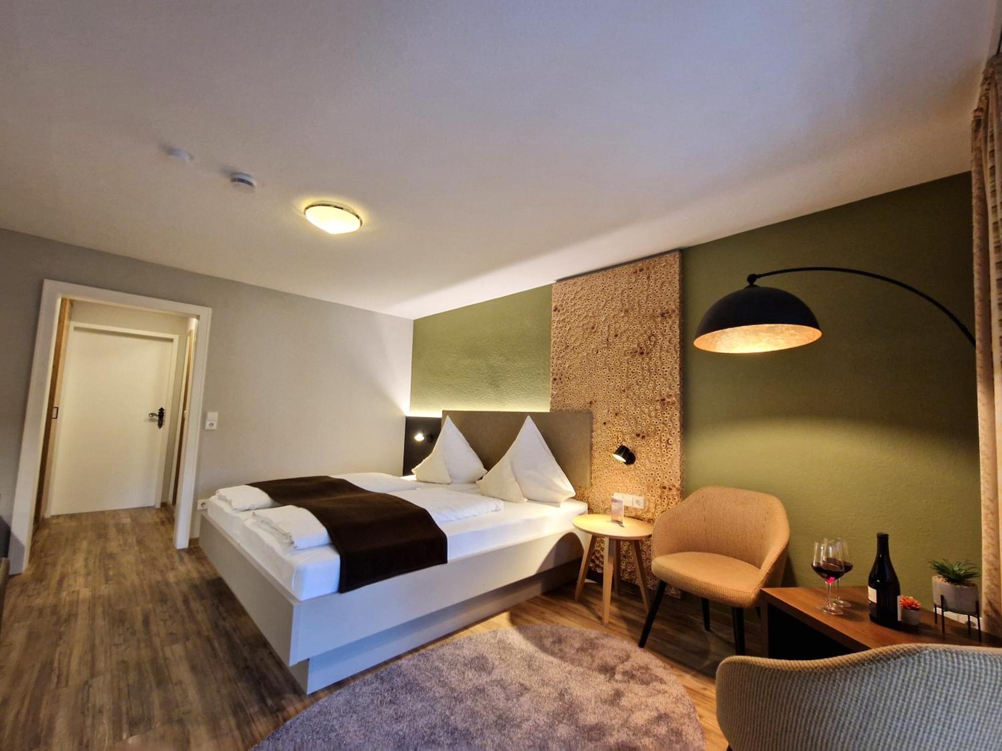 Hotel-Gasthaus Goldener Engel Glottertal Eksteriør billede