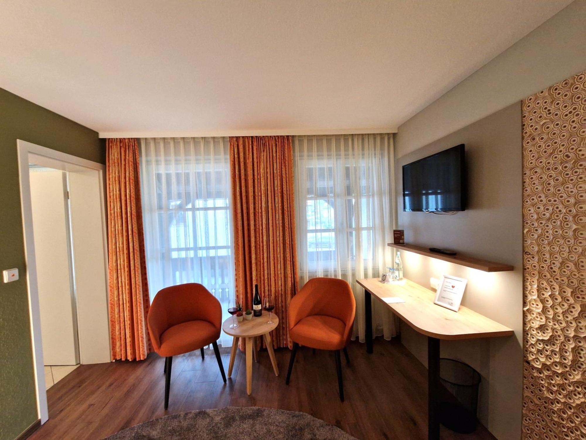Hotel-Gasthaus Goldener Engel Glottertal Eksteriør billede