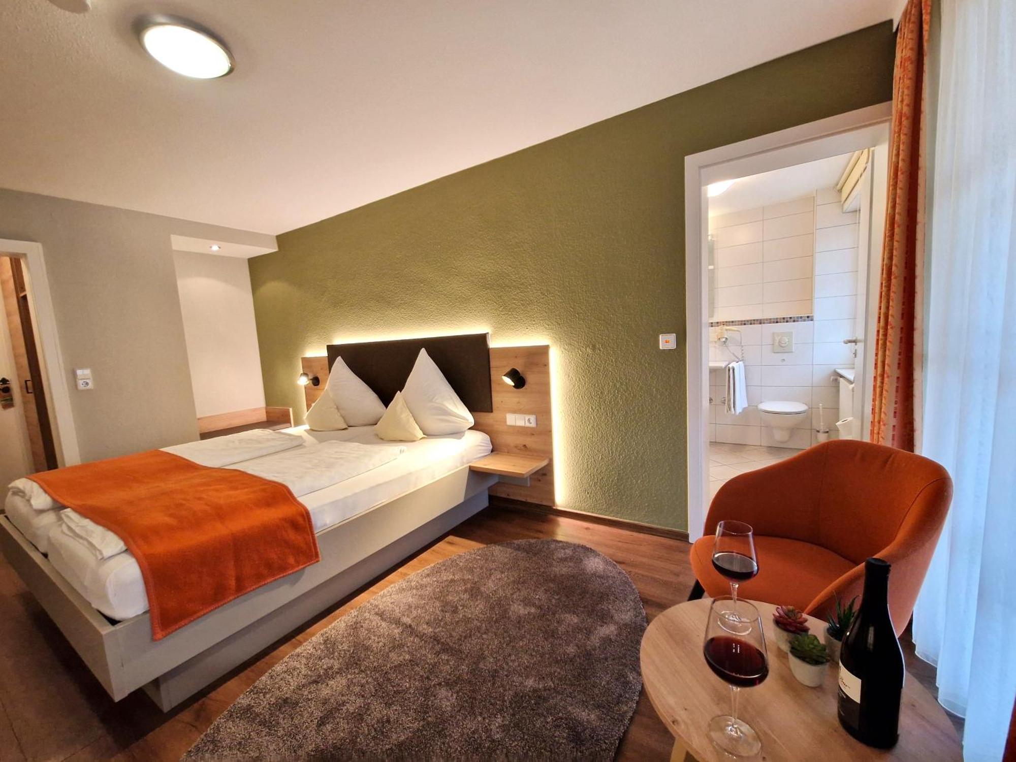 Hotel-Gasthaus Goldener Engel Glottertal Eksteriør billede